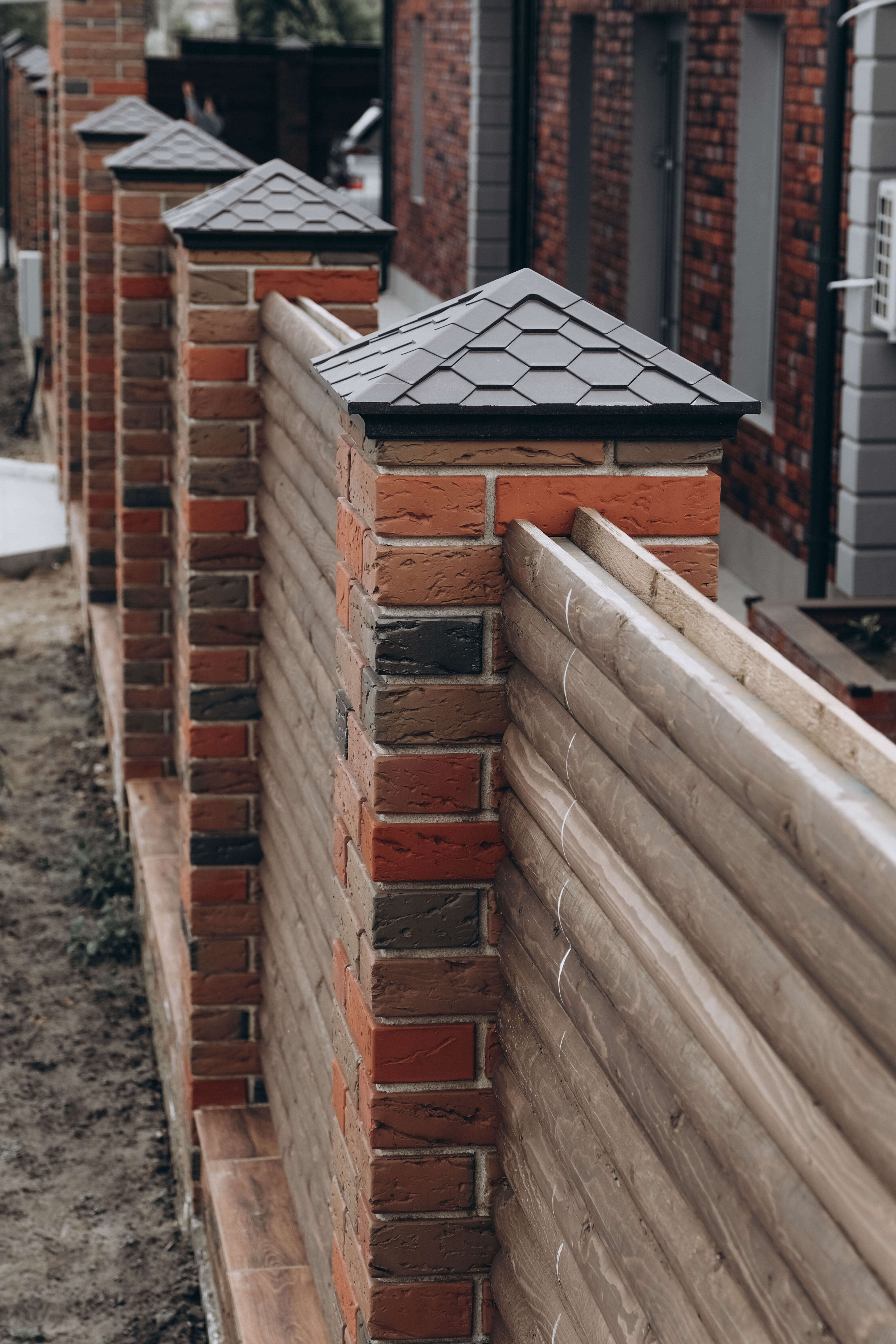 Колпак Zking Эверест Коричневый на столб 1.5х1.5 кирпича (390х390мм) в Волхове фото